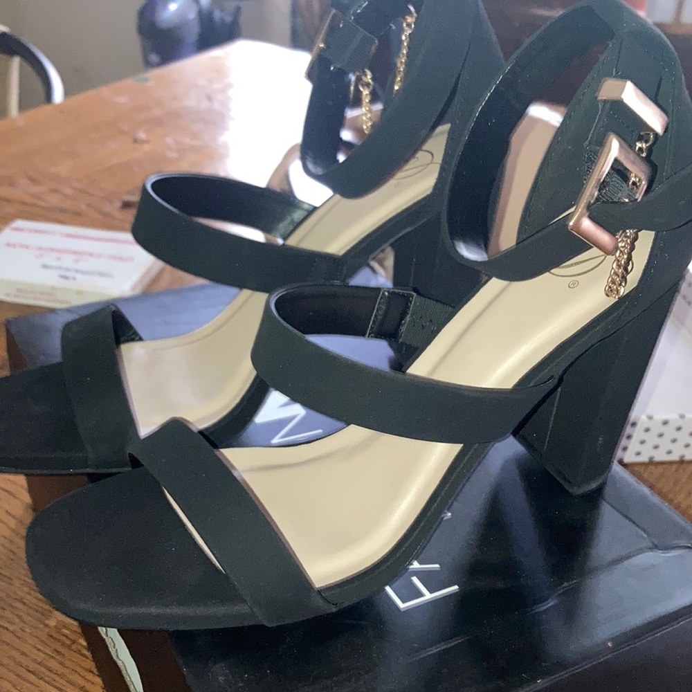 Brand new never worn!!